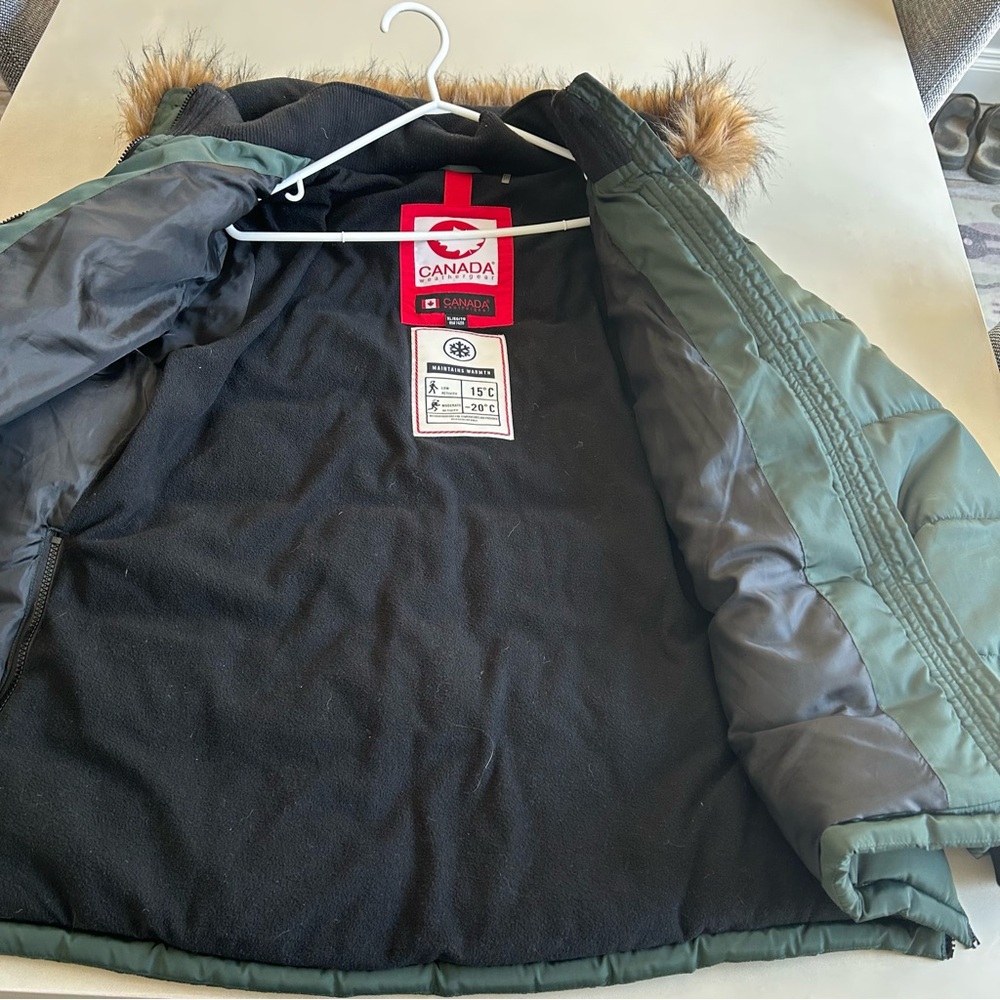 Women's Canada Weather Gear Green Puffer Jacket with Faux Fur Hood. Size XL - Picture 11 of 16
